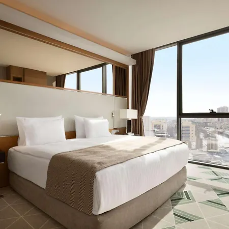 酒店 Ramada Plaza By Wyndham 5*