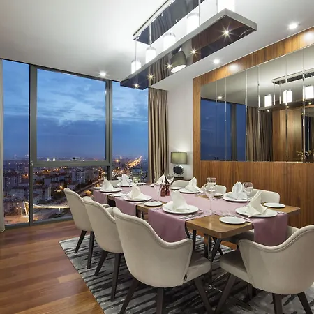 Ramada Plaza By Wyndham Hotell 5*