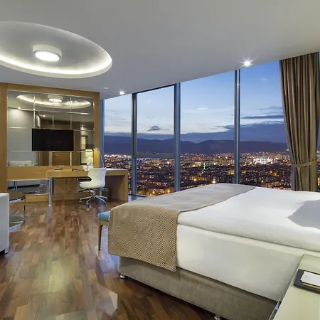 Ramada Plaza By Wyndham 酒店 科尼亚