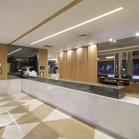 Hotel Ramada Plaza By Wyndham