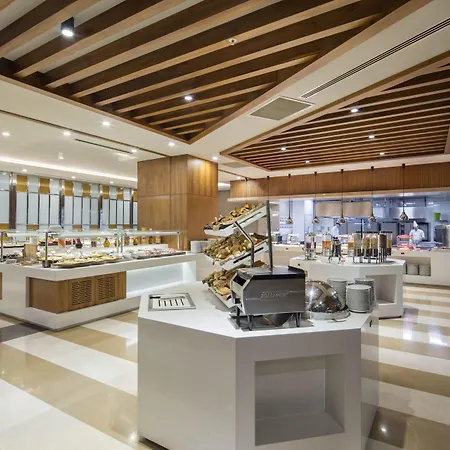 酒店 Ramada Plaza By Wyndham 科尼亚