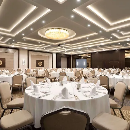 Hotel Ramada Plaza By Wyndham