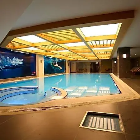 Ramada Plaza By Wyndham Otel 5*