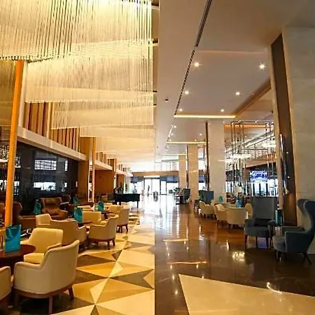 Ramada Plaza By Wyndham Otel