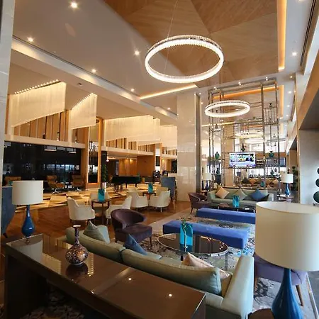 Ramada Plaza By Wyndham 酒店