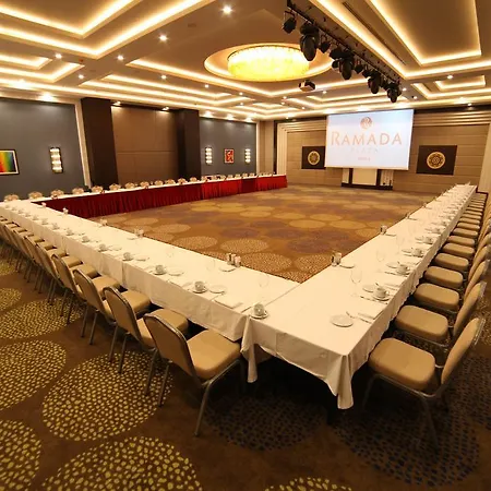 Ramada Plaza By Wyndham 科尼亚