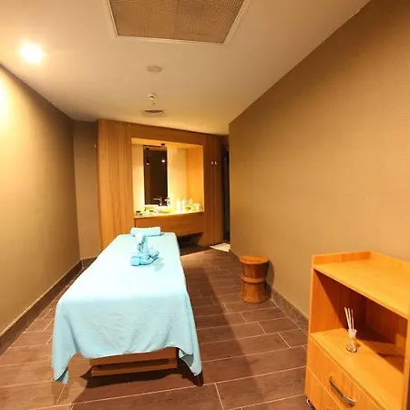 Otel Ramada Plaza By Wyndham 5*