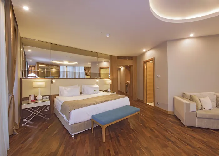 Ramada Plaza By Wyndham