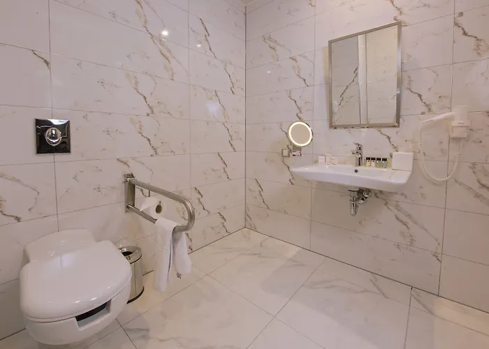 Ramada Plaza By Wyndham